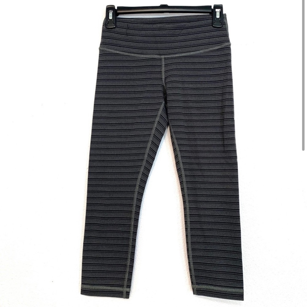 EUC Lululemon Wunder Under Crop Stripe Slate4 F165